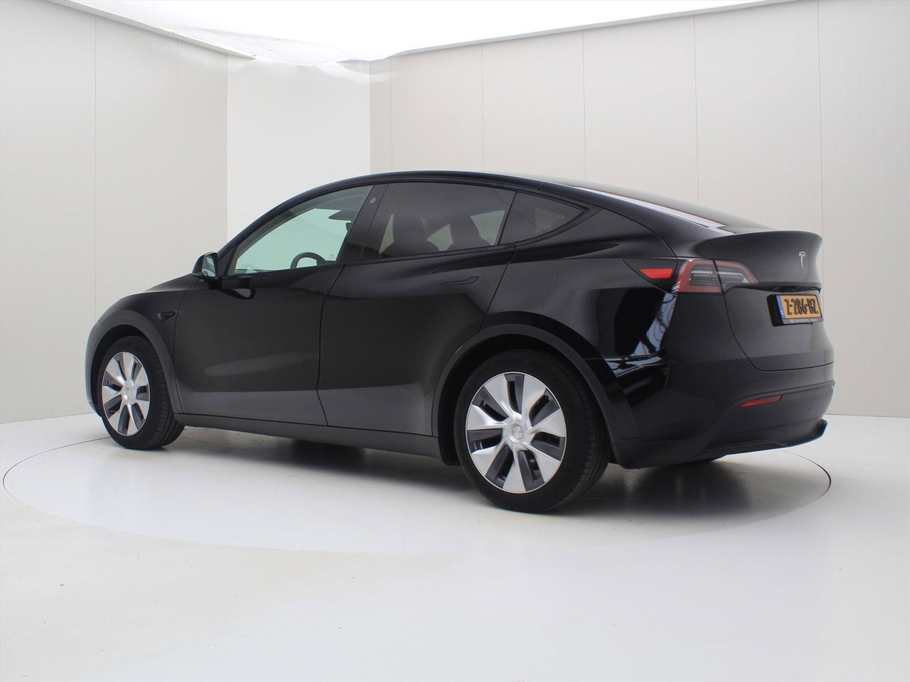 Tesla Model Y Standard RWD Plus 351pk 93.9% SoH [ LFP ACCU+AUTOPILOT+19 INCH+PREMIUM AUDIO ] 3