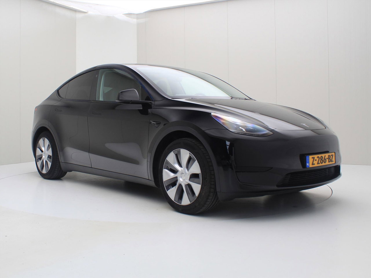 Tesla Model Y Standard RWD Plus 351pk 93.9% SoH [ LFP ACCU+AUTOPILOT+19 INCH+PREMIUM AUDIO ] 4