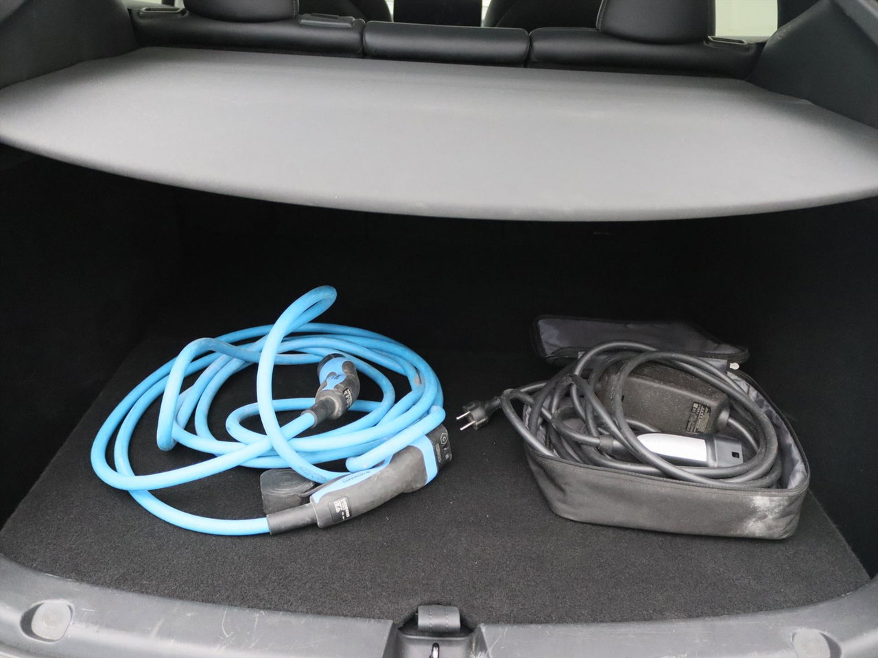 Tesla Model Y Standard RWD Plus 351pk 93.9% SoH [ LFP ACCU+AUTOPILOT+19 INCH+PREMIUM AUDIO ] 9