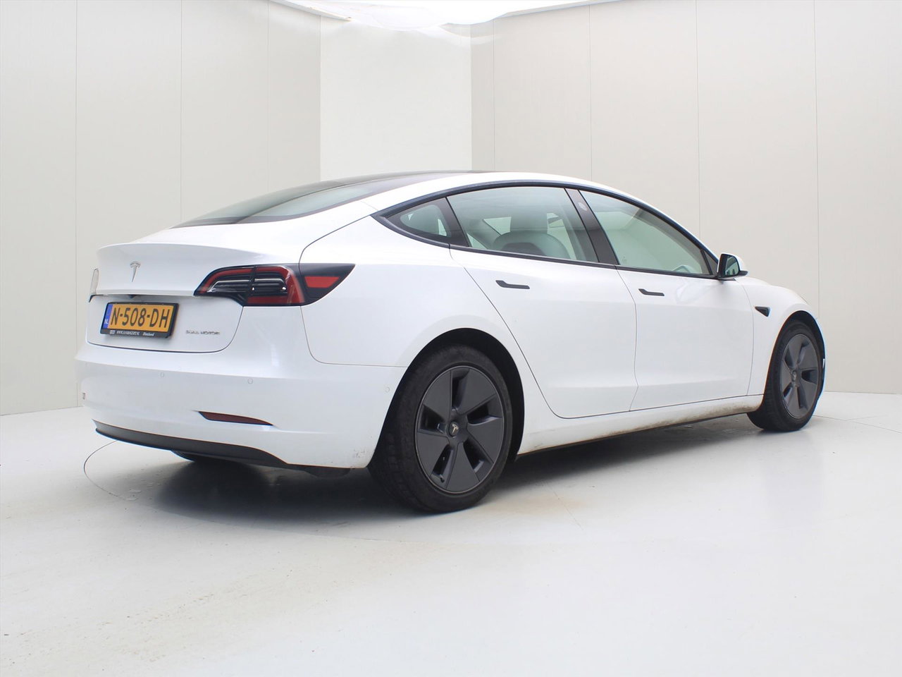 Tesla Model 3 Long-Range AWD 351pk 75 kWh 91.6% SoH FACELIFT [ WIT LEDER+WARMTEPOMP+AUTOPILOT ] 2