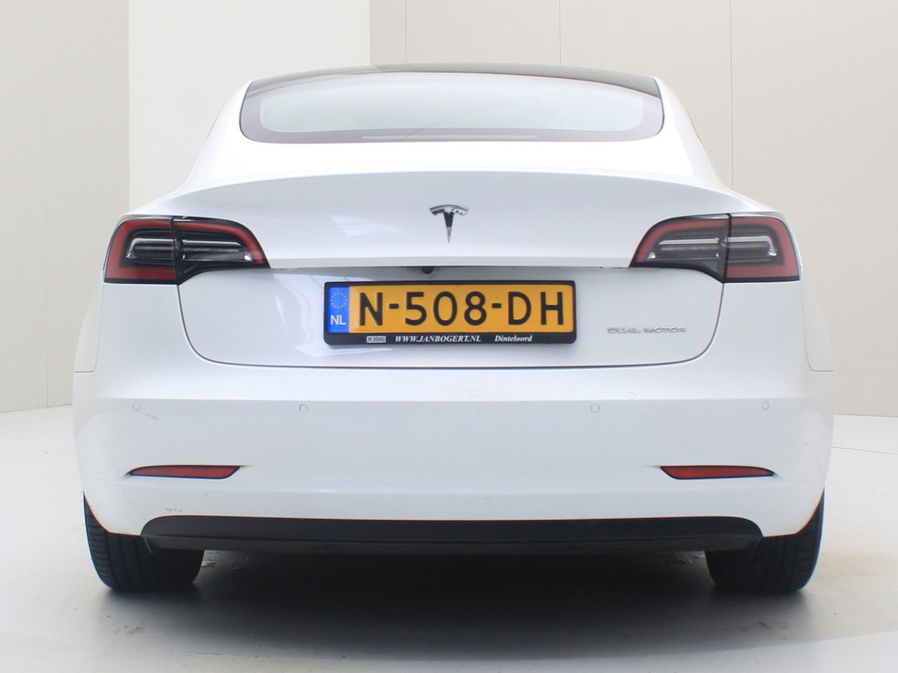Tesla Model 3 Long-Range AWD 351pk 75 kWh 91.6% SoH FACELIFT [ WIT LEDER+WARMTEPOMP+AUTOPILOT ] 6