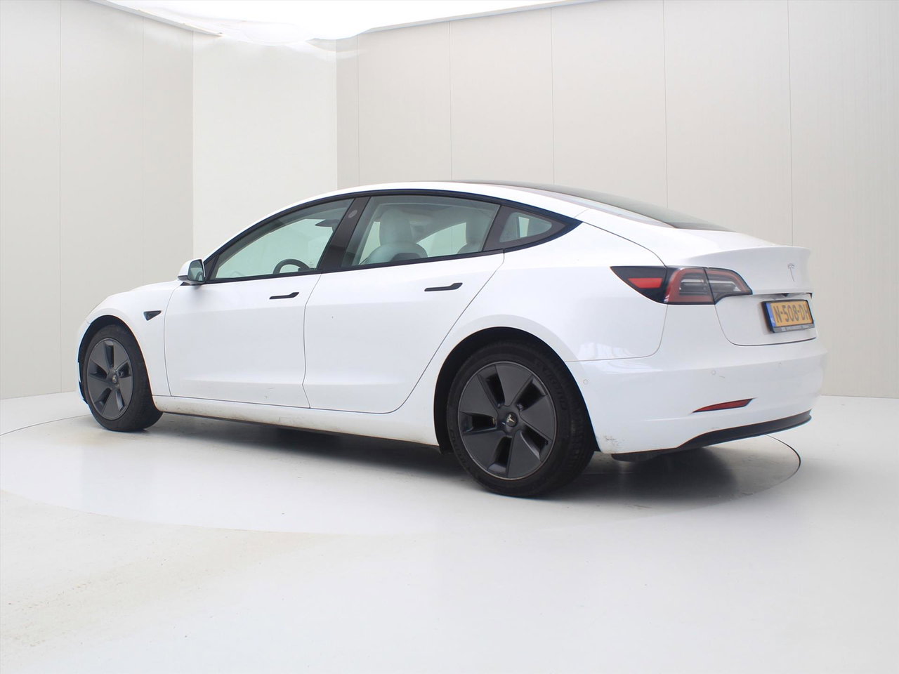 Tesla Model 3 Long-Range AWD 351pk 75 kWh 91.6% SoH FACELIFT [ WIT LEDER+WARMTEPOMP+AUTOPILOT ] 3