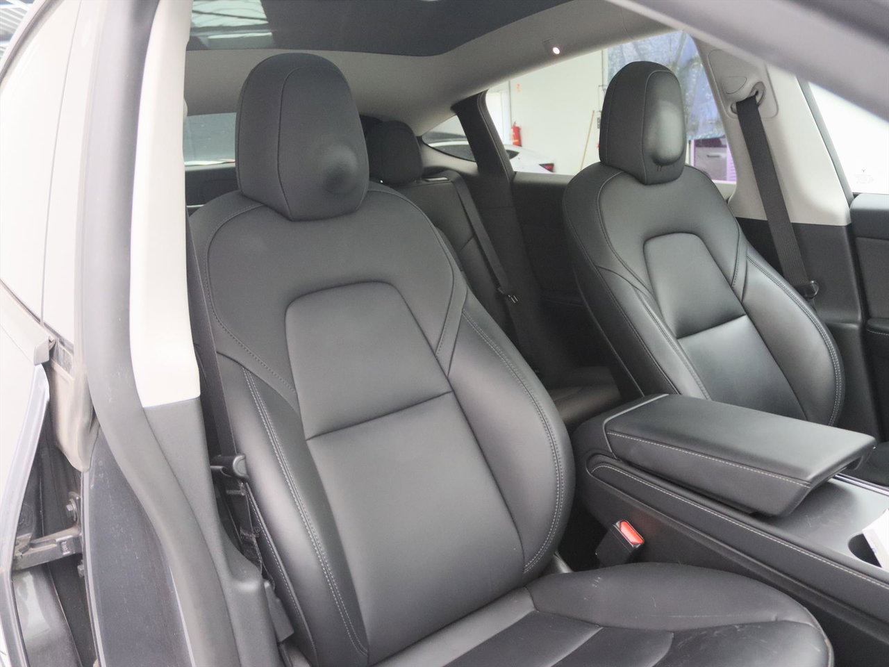 Tesla Model Y Long Range AWD 75kWh 351pk AMD RYZEN [ AUTOPILOT+20 INCH+PREMIUM AUDIO ] 13