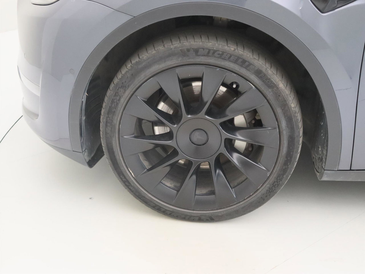 Tesla Model Y Long Range AWD 75kWh 351pk AMD RYZEN [ AUTOPILOT+20 INCH+PREMIUM AUDIO ] 9