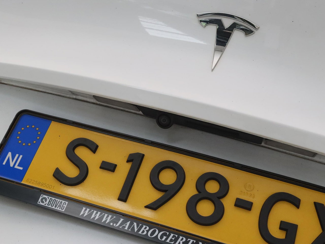 Tesla Model Y Long Range AWD 75kWh 351pk AMD RYZEN [ AUTOPILOT+20 INCH+PREMIUM AUDIO ] 9