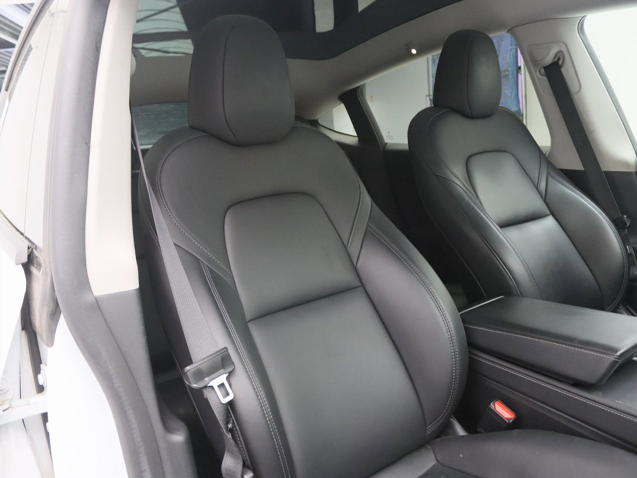 Tesla Model Y Long Range AWD 75kWh 351pk AMD RYZEN [ AUTOPILOT+20 INCH+PREMIUM AUDIO ] 21
