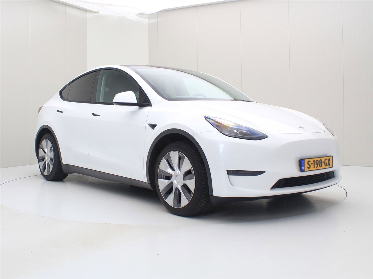 Tesla Model Y Long Range AWD 75kWh 351pk AMD RYZEN [ AUTOPILOT+20 INCH+PREMIUM AUDIO ] 4