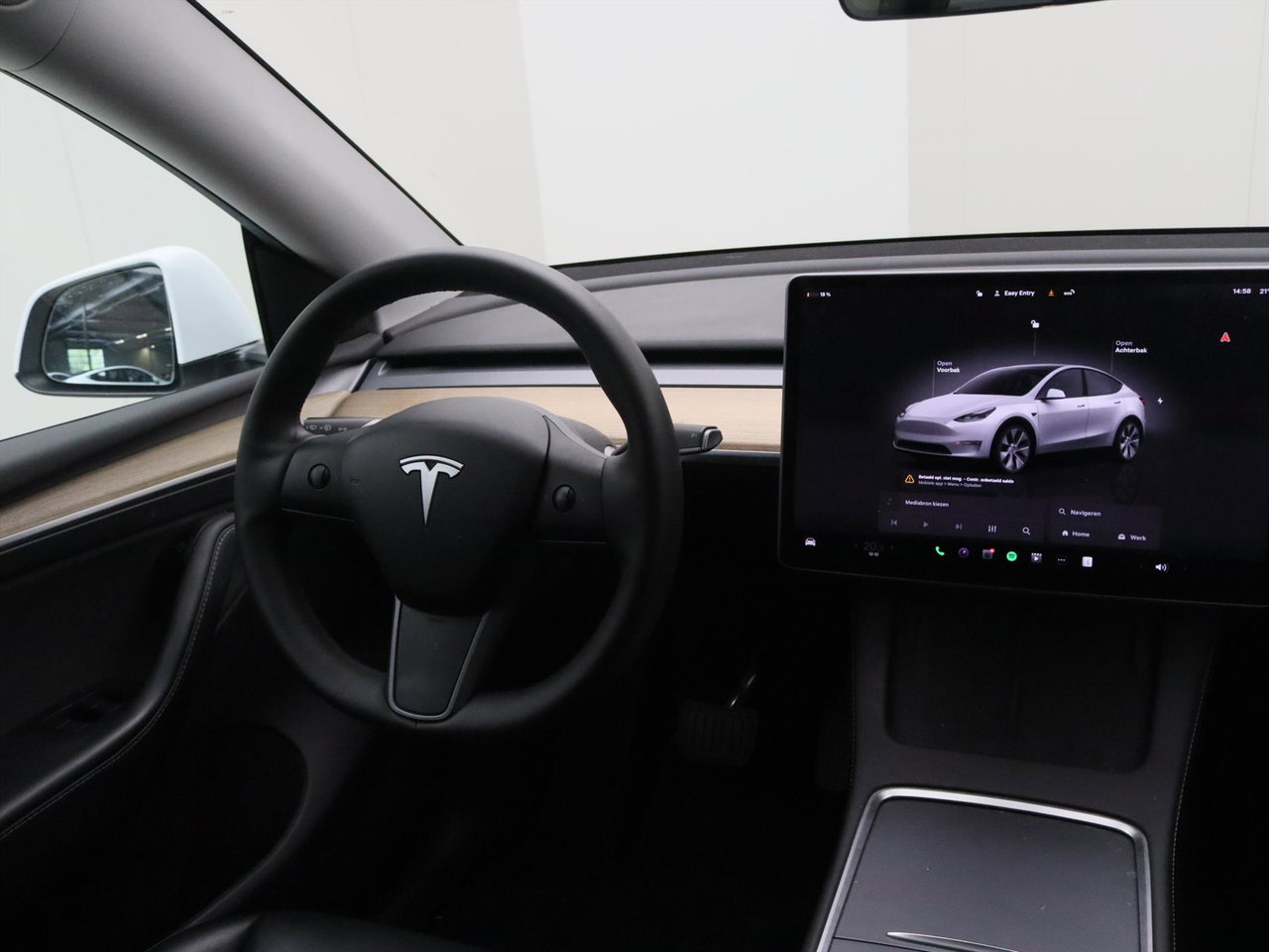 Tesla Model Y Long Range AWD 75kWh 351pk AMD RYZEN [ AUTOPILOT+20 INCH+PREMIUM AUDIO ] 18