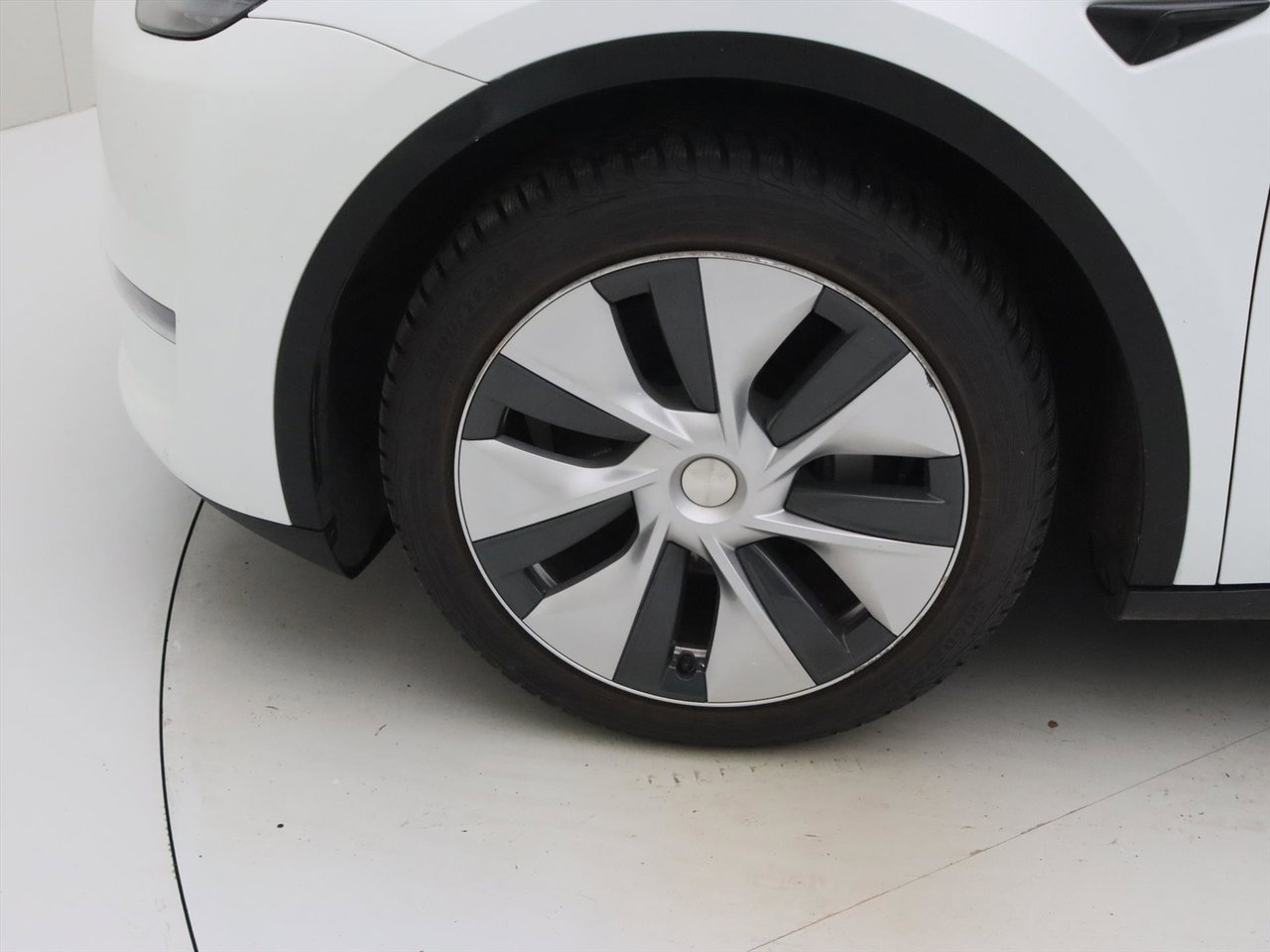 Tesla Model Y Long Range AWD 75kWh 351pk AMD RYZEN [ AUTOPILOT+20 INCH+PREMIUM AUDIO ] 22