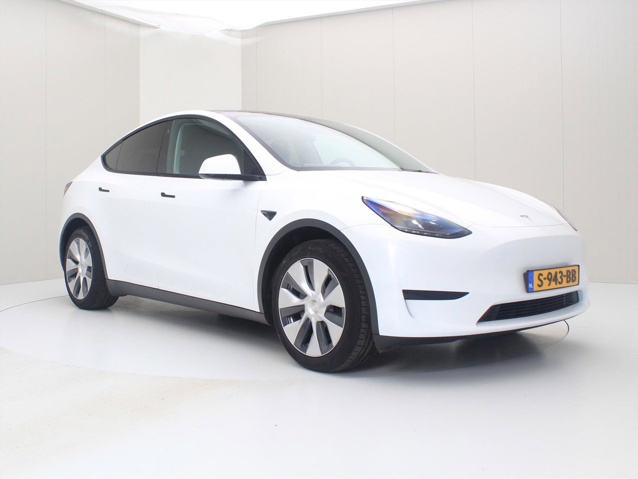 Tesla Model Y Standard RWD Plus 351pk 92,5% SoH [ LFP ACCU+AUTOPILOT+19 INCH+PREMIUM AUDIO ] 5
