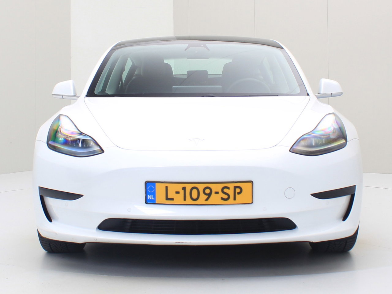 Tesla Model 3 Standard RWD Plus [ LFP-ACCU+AUTOPILOT+60 kWh+PREMIUM AUDIO ] 5