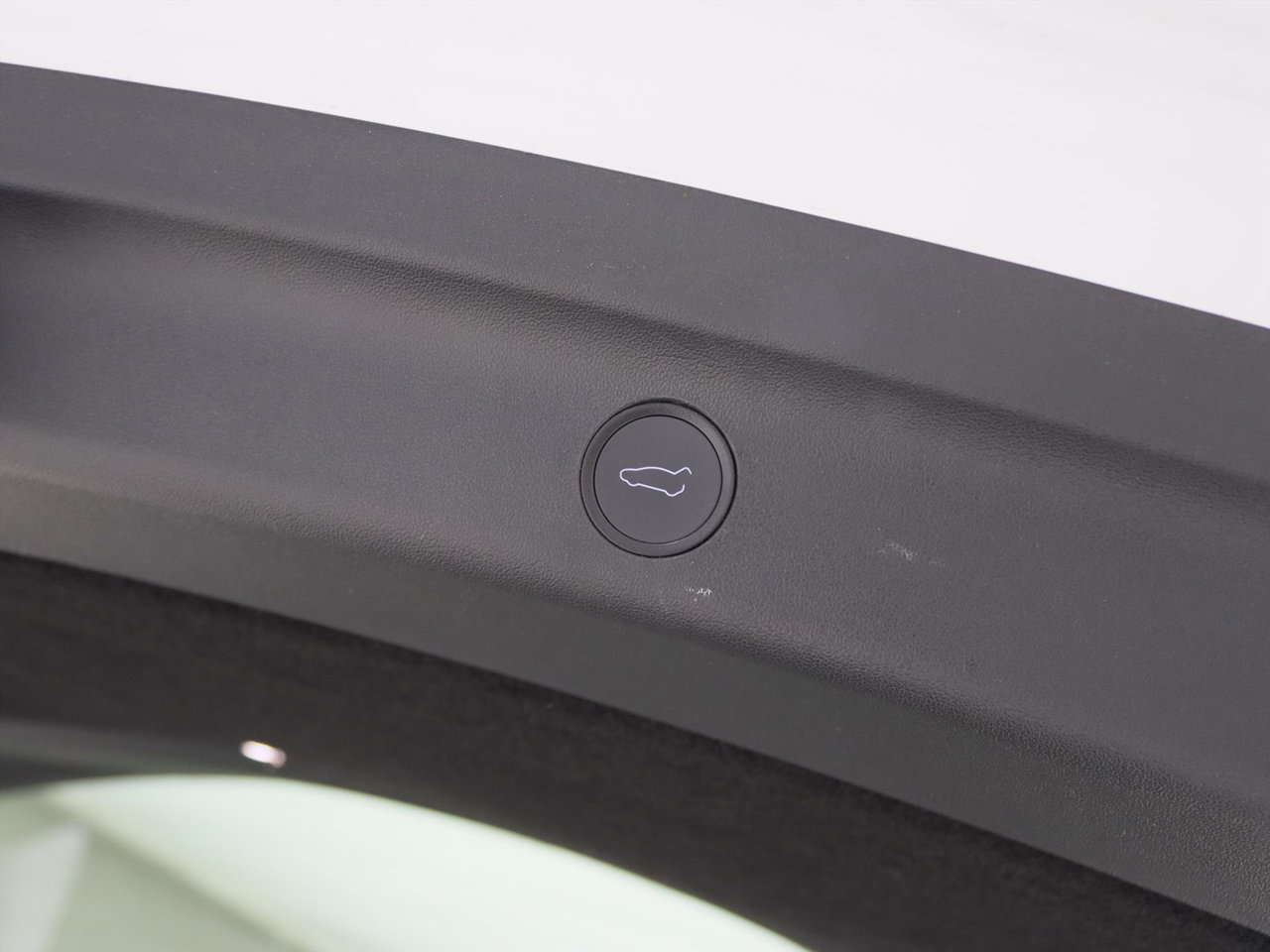 Tesla Model Y Standard RWD Plus 351pk AMD RYZEN [ LFP ACCU+FSD+19 INCH+PREMIUM AUDIO ] 9