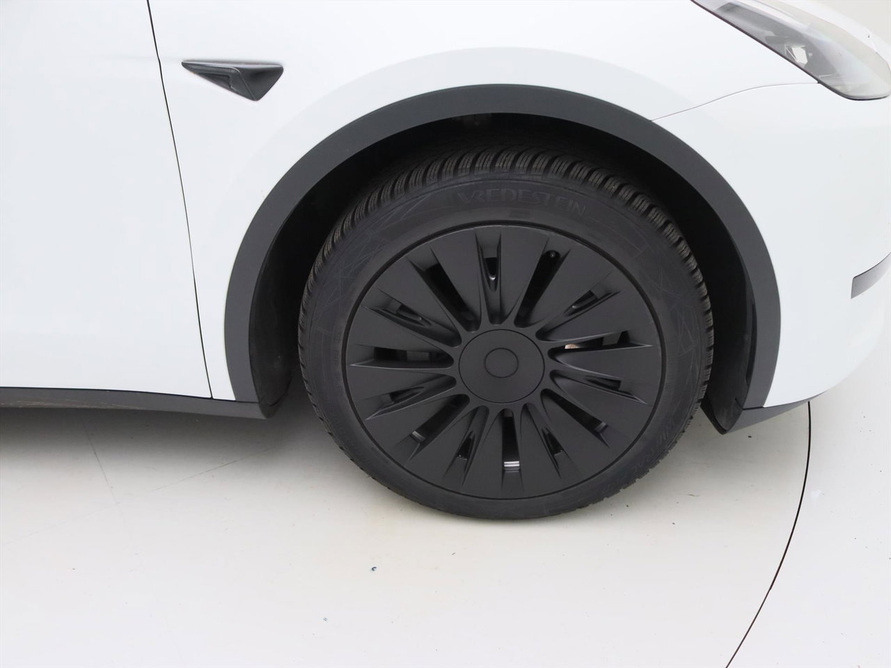 Tesla Model Y Standard RWD Plus 351pk AMD RYZEN [ LFP ACCU+FSD+19 INCH+PREMIUM AUDIO ] 30