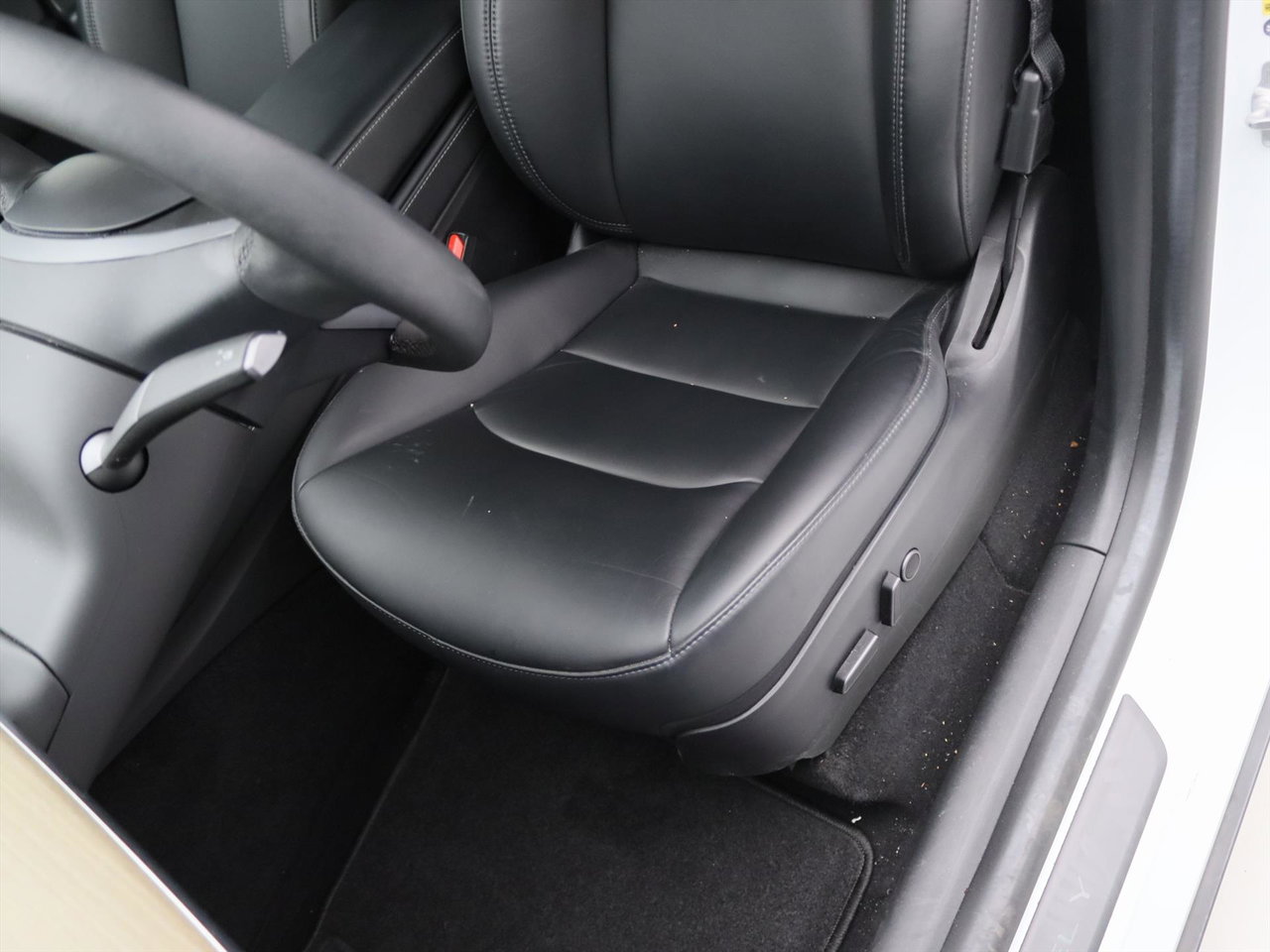 Tesla Model Y Standard RWD Plus 351pk AMD RYZEN [ LFP ACCU+FSD+19 INCH+PREMIUM AUDIO ] 20