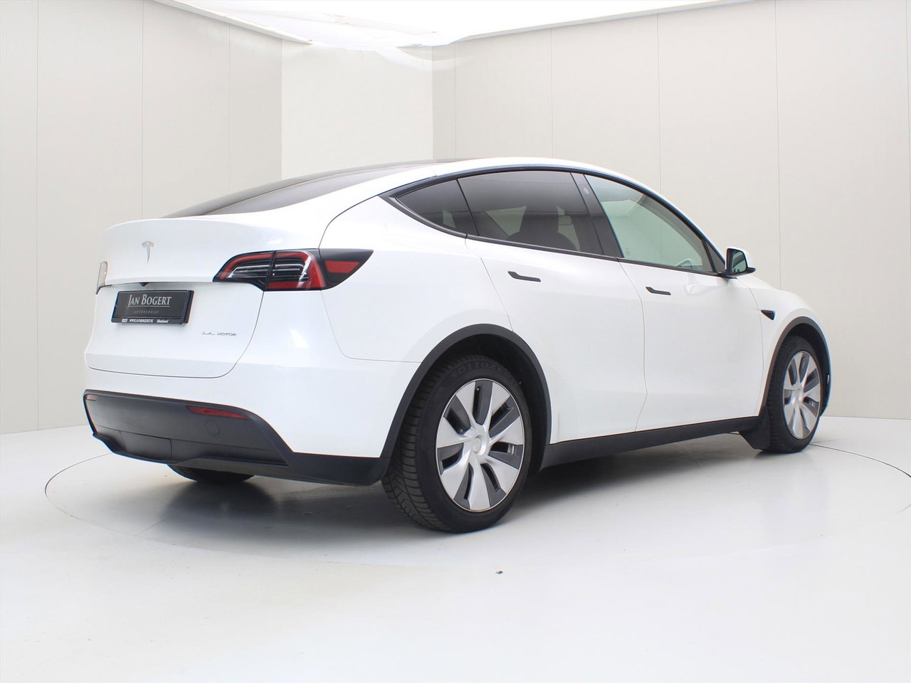 Tesla Model Y Long Range 351pk AWD 92.8% SoH AMD RYZEN [ 19 INCH+WARMTEPOMP+533KM WLTP+PREMIUM AUDIO ] 2