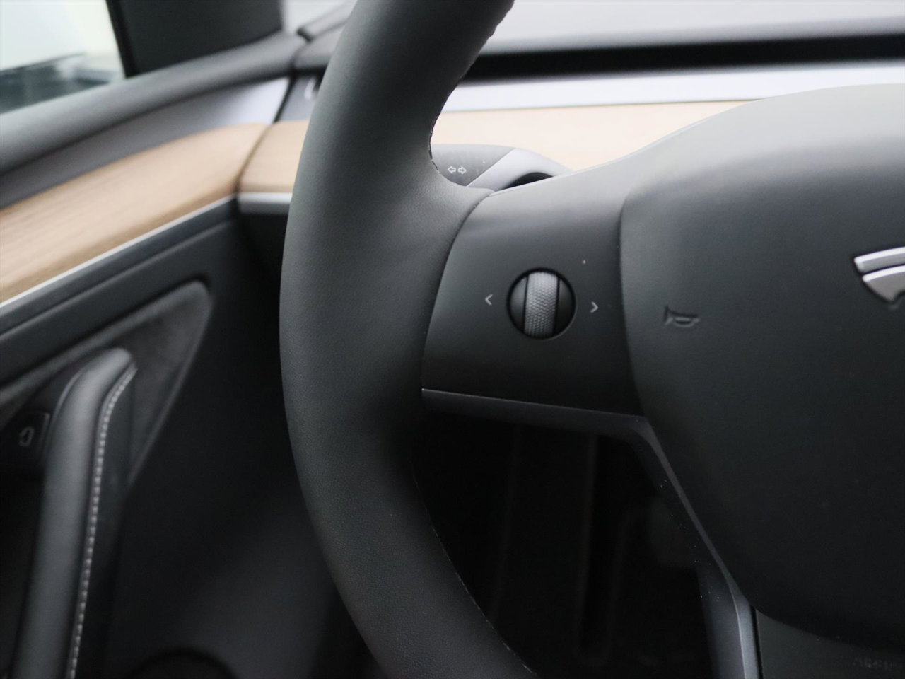 Tesla Model Y Long Range 351pk AWD 92.8% SoH AMD RYZEN [ 19 INCH+WARMTEPOMP+533KM WLTP+PREMIUM AUDIO ] 26