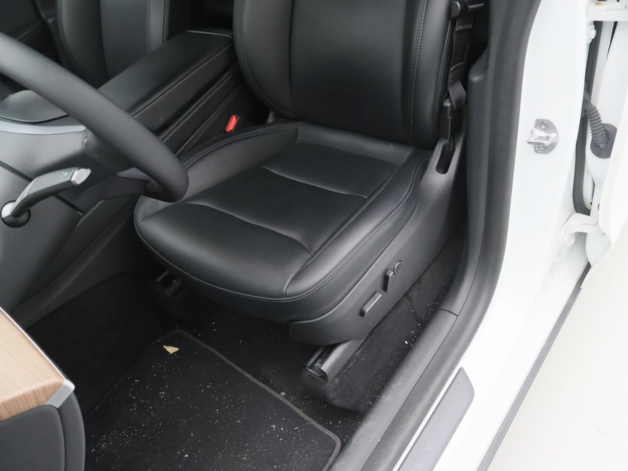 Tesla Model Y Long Range 351pk AWD 92.8% SoH AMD RYZEN [ 19 INCH+WARMTEPOMP+533KM WLTP+PREMIUM AUDIO ] 24