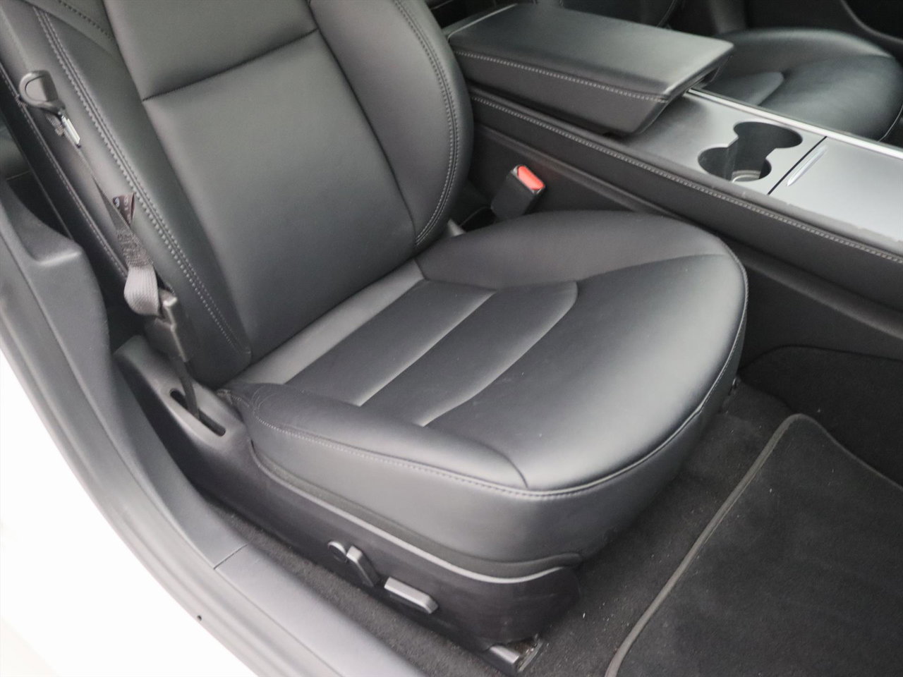 Tesla Model 3 Long-Range AWD 351pk 75 kWh FACELIFT [ WARMTEPOMP+AUTOPILOT+620KM WLTP+PREMIUM AUDIO ] 19