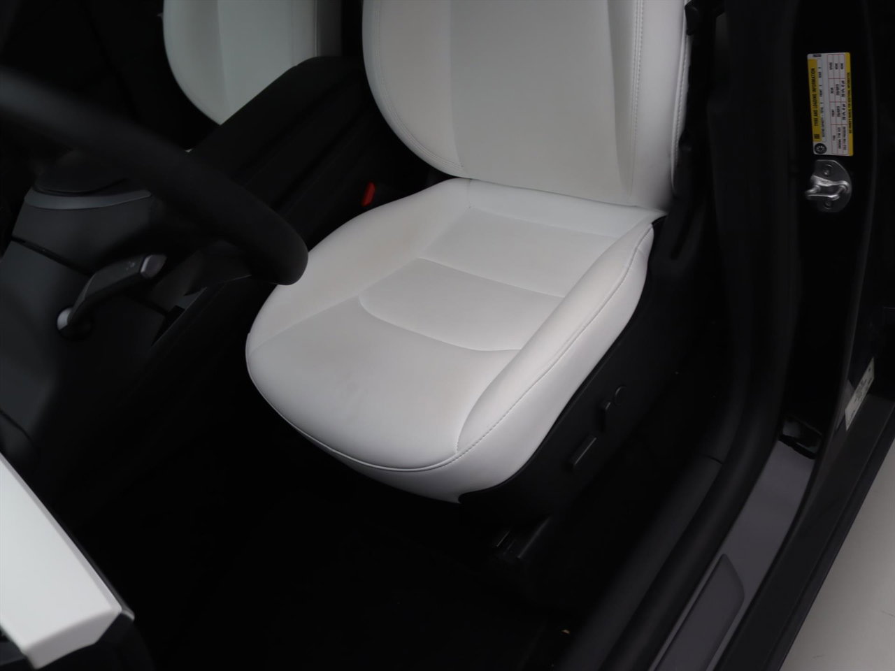 Tesla Model Y Long Range AWD 75kWh 351pk AMD RYZEN 92.4% SoH [ FSD+WIT LEDER+19 INCH+PREMIUM AUDIO ] 17