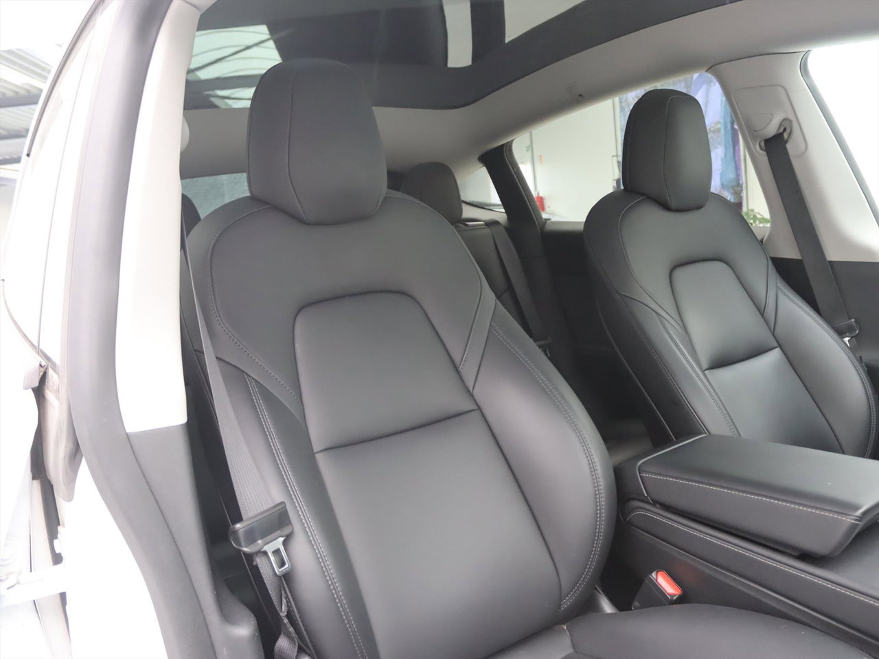 Tesla Model Y Long Range AWD 75kWh 351pk AMD RYZEN 92.5 % Soh [ TREKHAAK+AUTOPILOT+19 INCH+PREMIUM AUDIO ] 23