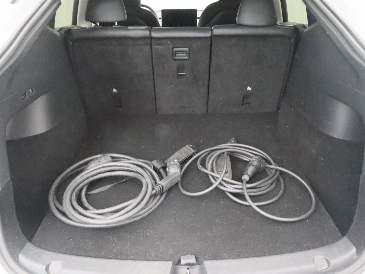 Tesla Model Y Long Range AWD 75kWh 351pk AMD RYZEN 92.5 % Soh [ TREKHAAK+AUTOPILOT+19 INCH+PREMIUM AUDIO ] 12