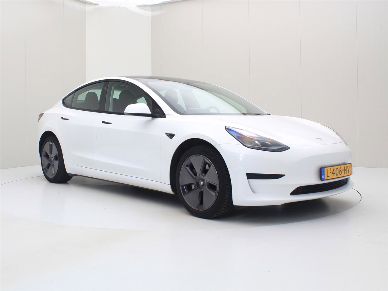 Tesla Model 3 Standard RWD Plus FACELIFT [ LFP-ACCU+WARMTEPOMP+AUTOPILOT+60 kWh+PREMIUM AUDIO ] 4