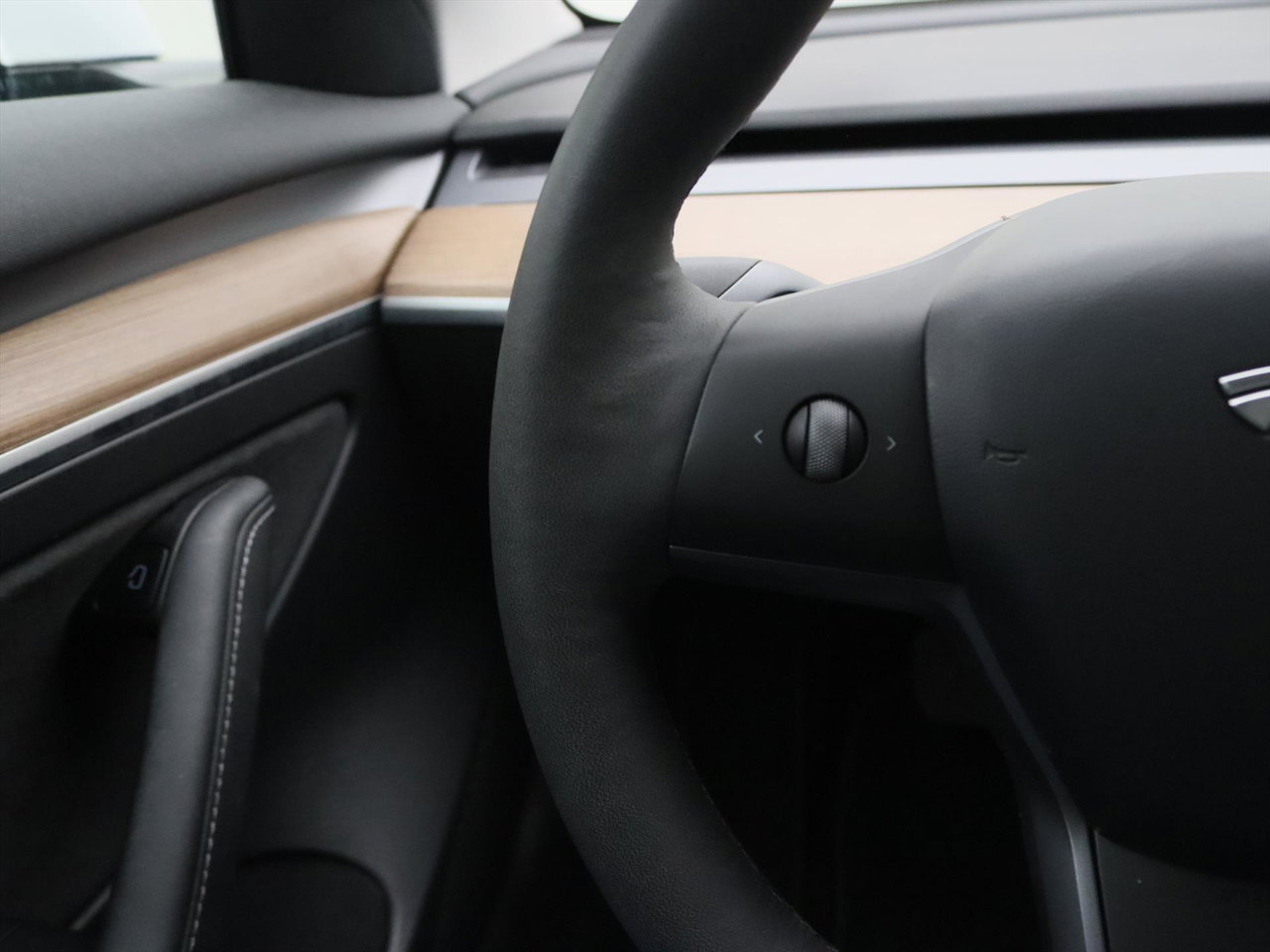 Tesla Model 3 Standard RWD Plus FACELIFT [ LFP-ACCU+WARMTEPOMP+AUTOPILOT+60 kWh+PREMIUM AUDIO ] 20