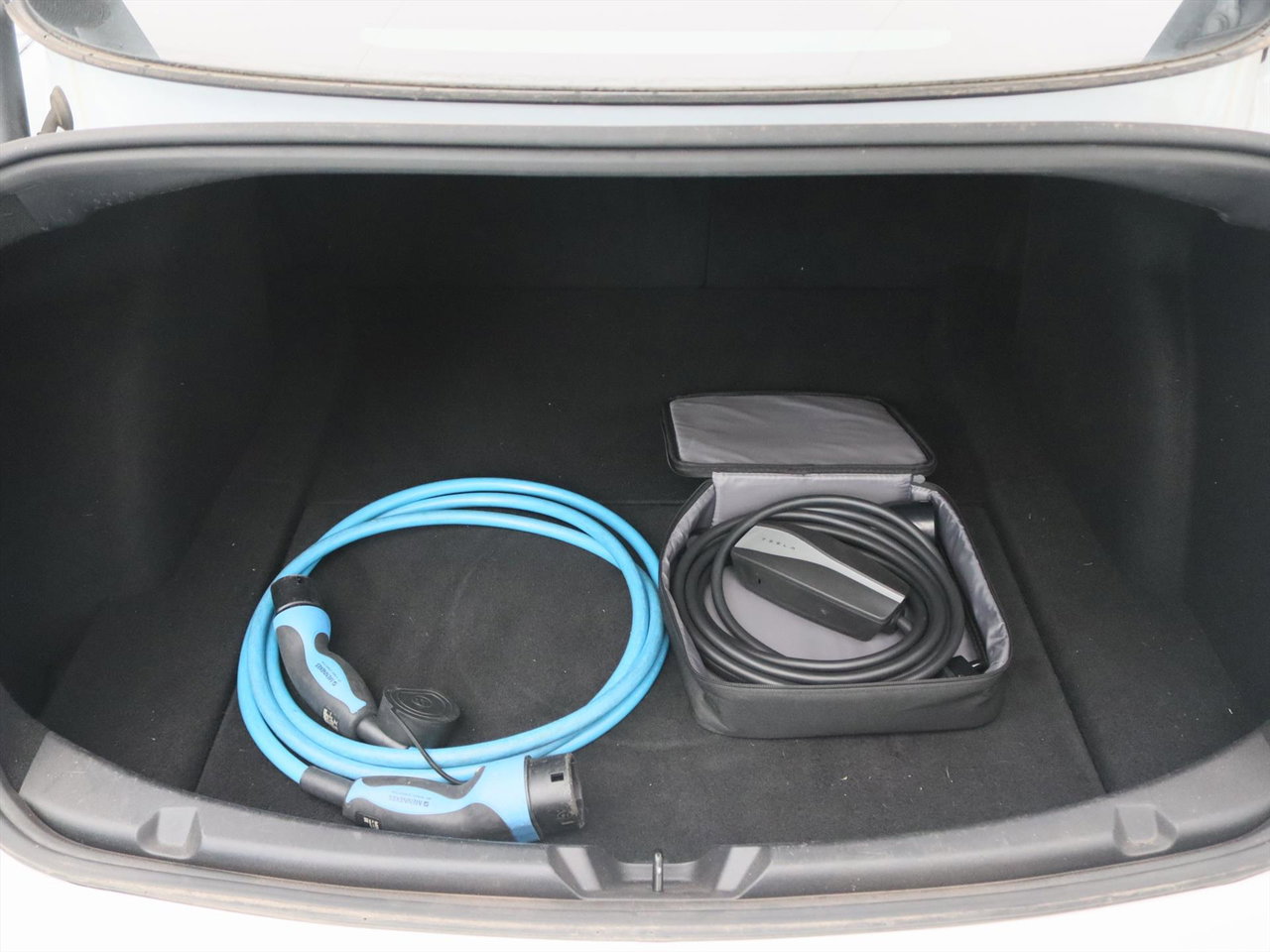 Tesla Model 3 Standard RWD Plus FACELIFT [ LFP-ACCU+WARMTEPOMP+AUTOPILOT+60 kWh+PREMIUM AUDIO ] 24