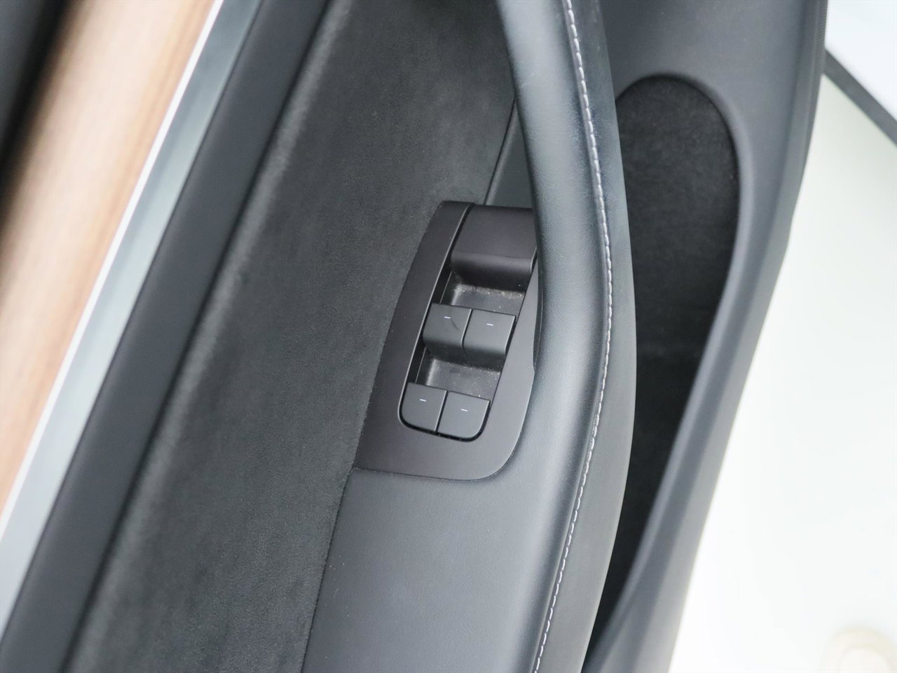 Tesla Model Y Long Range AWD 75kWh 351pk 93.4% SoH [ AMD RYZEN+AUTOPILOT+19 INCH+PREMIUM AUDIO ] 25