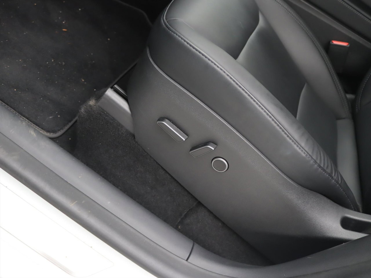 Tesla Model Y Long Range AWD 75kWh 351pk 94.1% SoH [ AMD RYZEN+TREKHAAK+AUTOPILOT+19 INCH+PREMIUM AUDIO ] 26