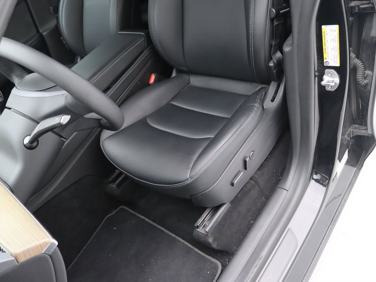 Tesla Model Y Standard RWD Plus [ AMD RYZEN+LFP ACCU+AUTOPILOT+19 INCH+PREMIUM AUDIO ] 17