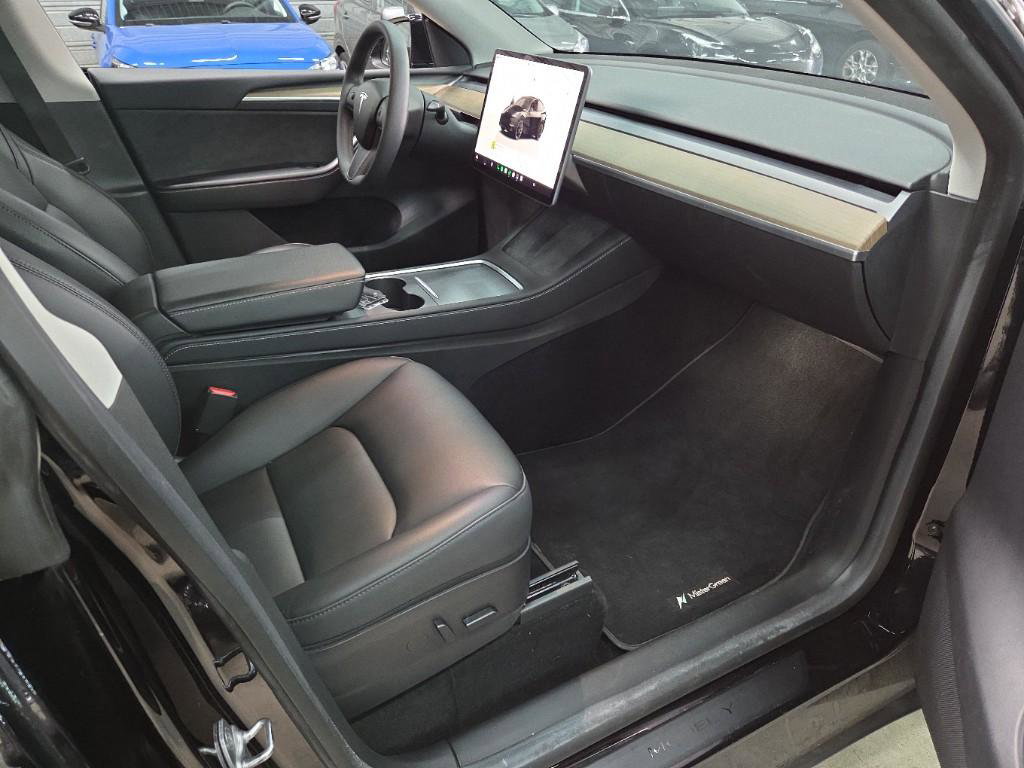 Tesla Model Y Long-Range AWD 351pk 75 kWh [ AMD RYZEN+AUTOPILOT+20 INCH+533KM WLTP+PREMIUM AUDIO ] 16