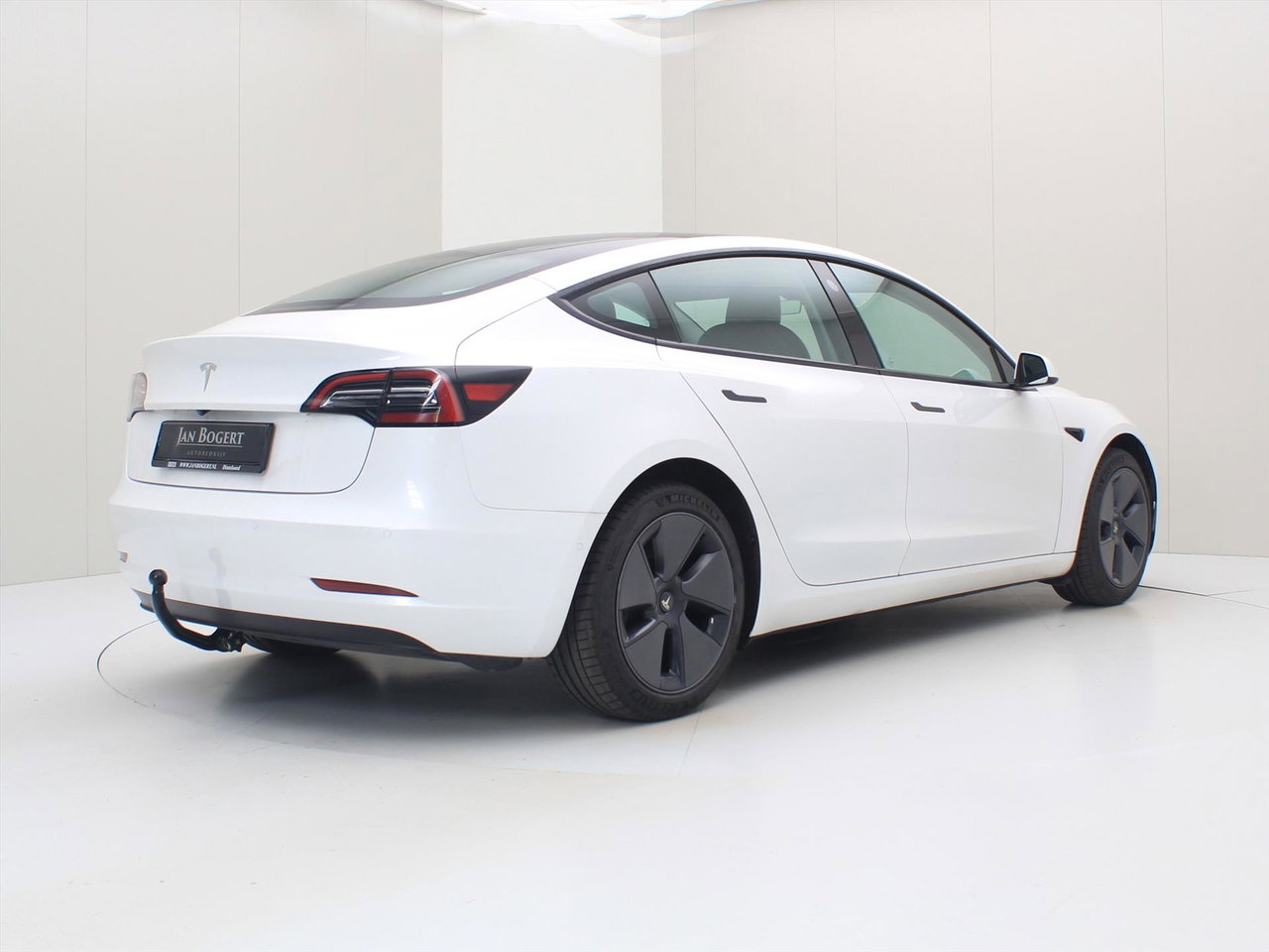 Tesla Model 3 Standard RWD Plus FACELIFT [ AMD RYZEN+TREKHAAK+LFP-ACCU+WARMTEPOMP+AUTOPILOT ] 2