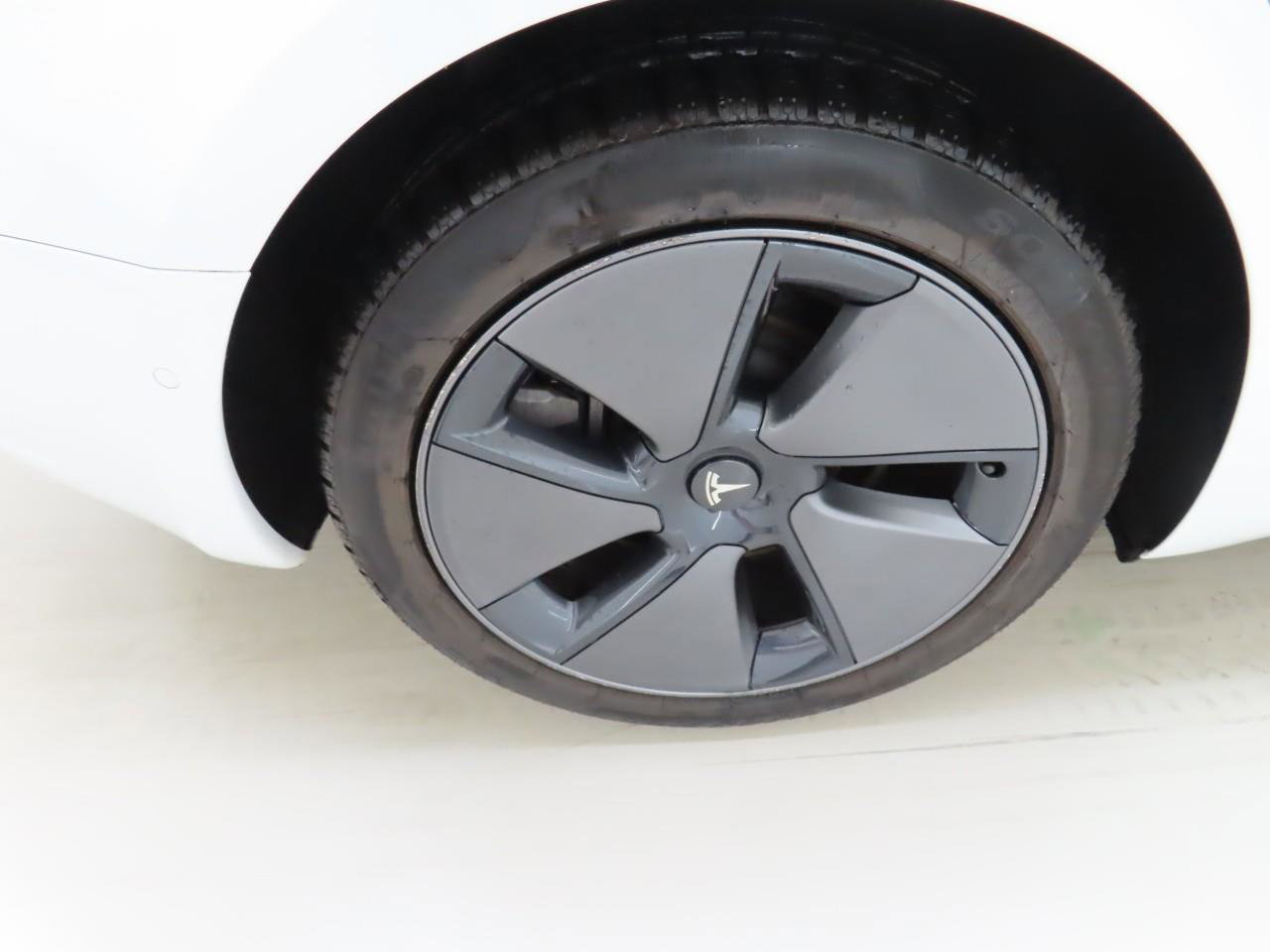 Tesla Model 3 Standard RWD Plus 90.2% SoH FACELIFT [ LFP-ACCU+WARMTEPOMP+AUTOPILOT+60 kWh+PREMIUM AUDIO 12