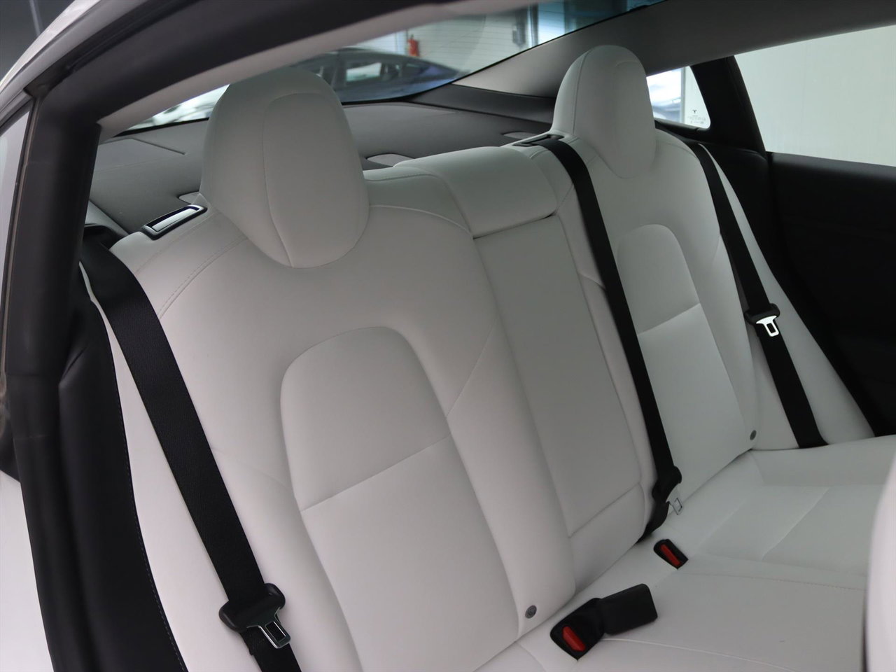 Tesla Model 3 Long-Range AWD 351pk 75 kWh UPGRADE [ WIT LEDER+RYZEN AMD+WARMTEPOMP+AUTOPILOT ] 16