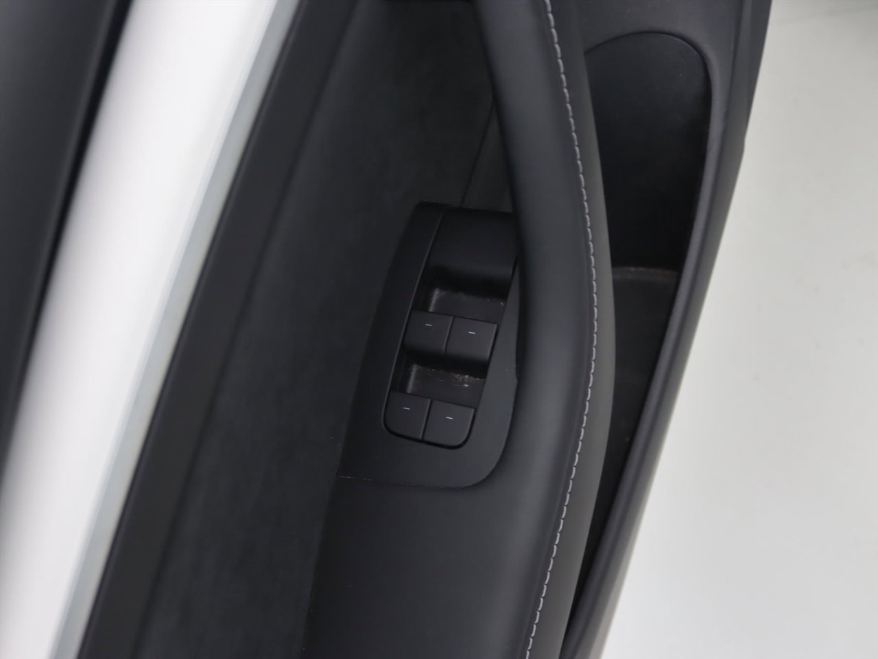 Tesla Model 3 Long-Range AWD 351pk 75 kWh UPGRADE [ WIT LEDER+RYZEN AMD+WARMTEPOMP+AUTOPILOT ] 23