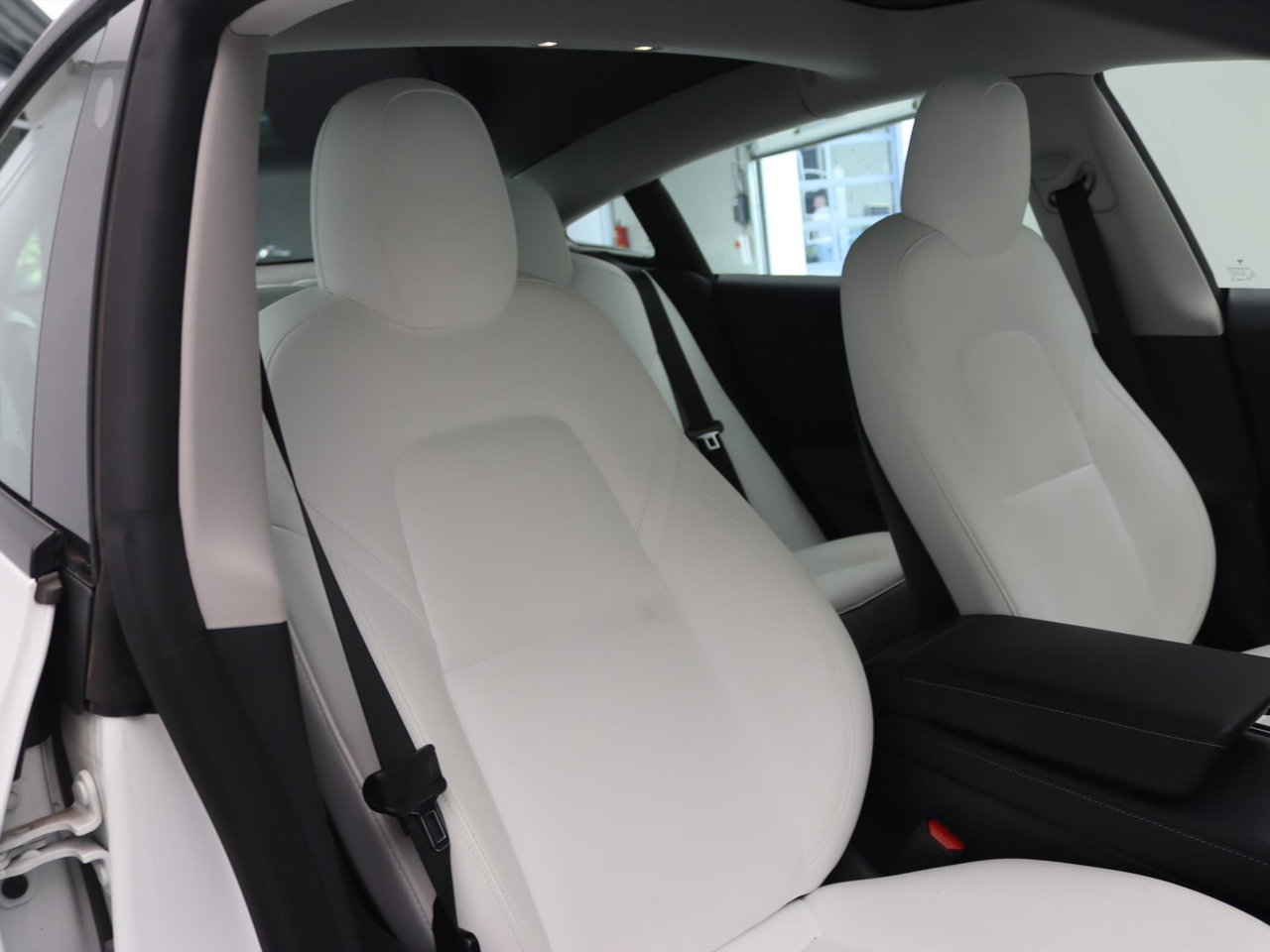Tesla Model 3 Long-Range AWD 351pk 75 kWh UPGRADE [ WIT LEDER+RYZEN AMD+WARMTEPOMP+AUTOPILOT ] 20