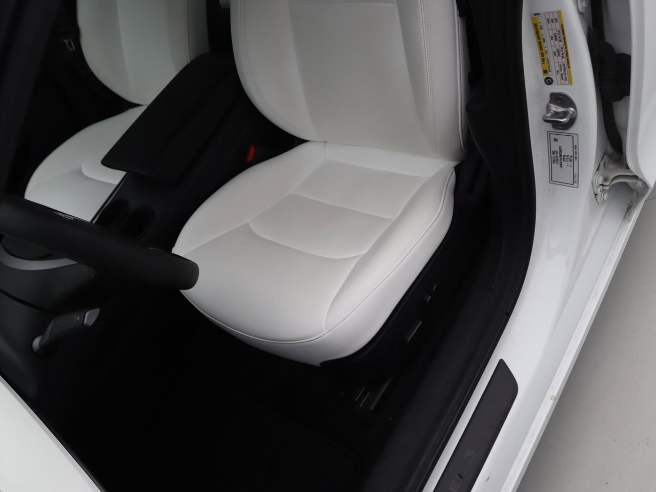 Tesla Model 3 Long-Range AWD 351pk 75 kWh UPGRADE [ WIT LEDER+RYZEN AMD+WARMTEPOMP+AUTOPILOT ] 25