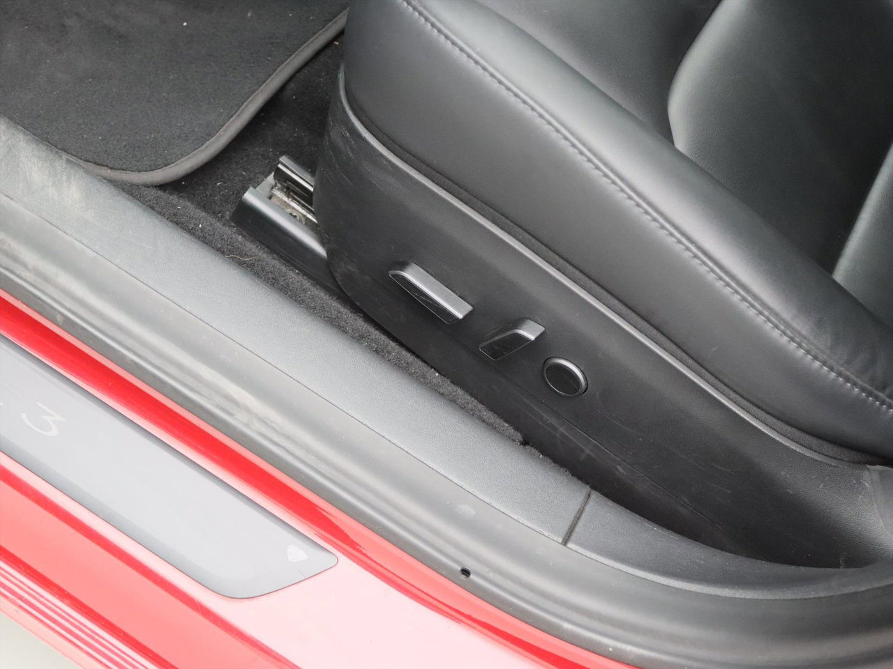 Tesla Model 3 Long-Range AWD 351pk 75 kWh UPGRADE [ WARMTEPOMP+AUTOPILOT ] 18