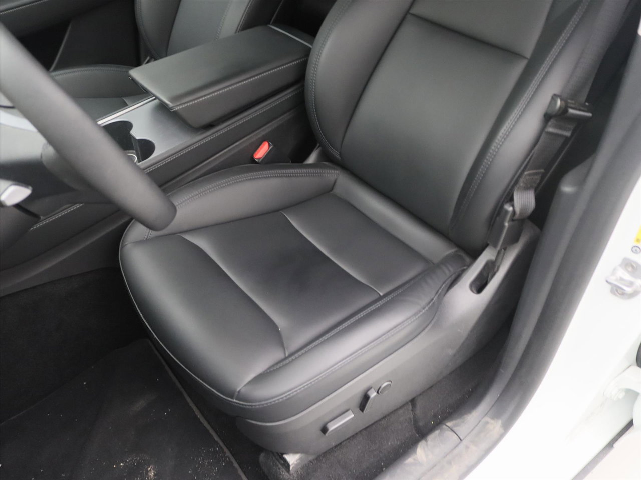Tesla Model Y Long-Range AWD 351pk 75 kWh [ AMD RYZEN+AUTOPILOT+19 INCH+533KM WLTP+PREMIUM AUDIO ] 16
