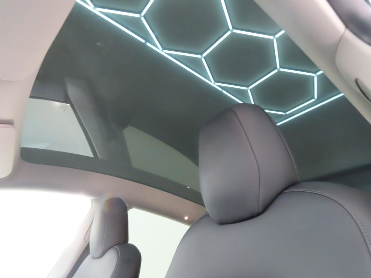 Tesla Model Y Long Range AWD 75kWh 351pk 92.6% SoH [ TREKHAAK+AUTOPILOT+19 INCH+PREMIUM AUDIO ] 18