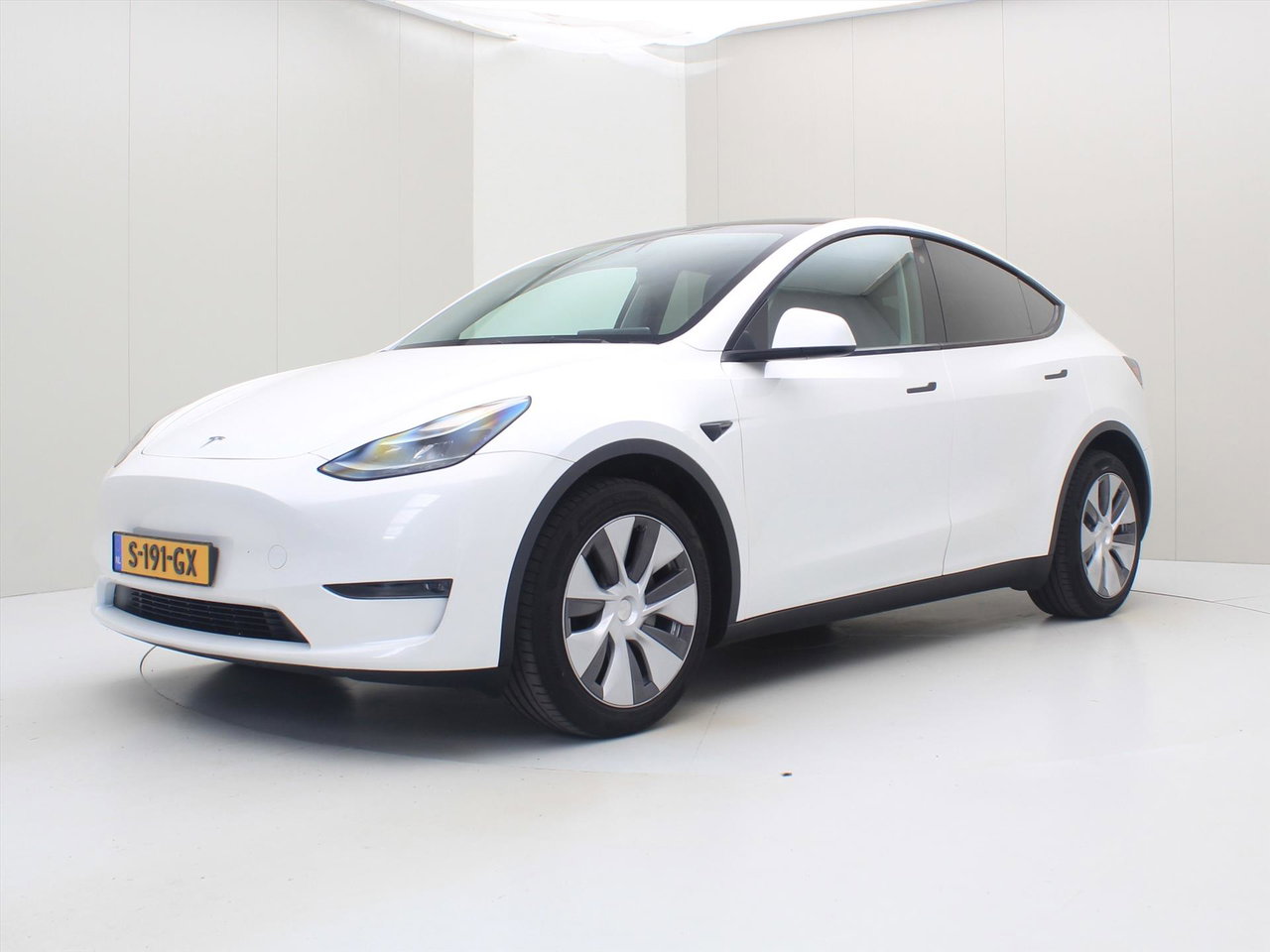 Tesla Model Y Long Range AWD 75kWh 351pk 95.2% SoH AMD RYZEN [ AUTOPILOT+19 INCH+PREMIUM AUDIO ] 2