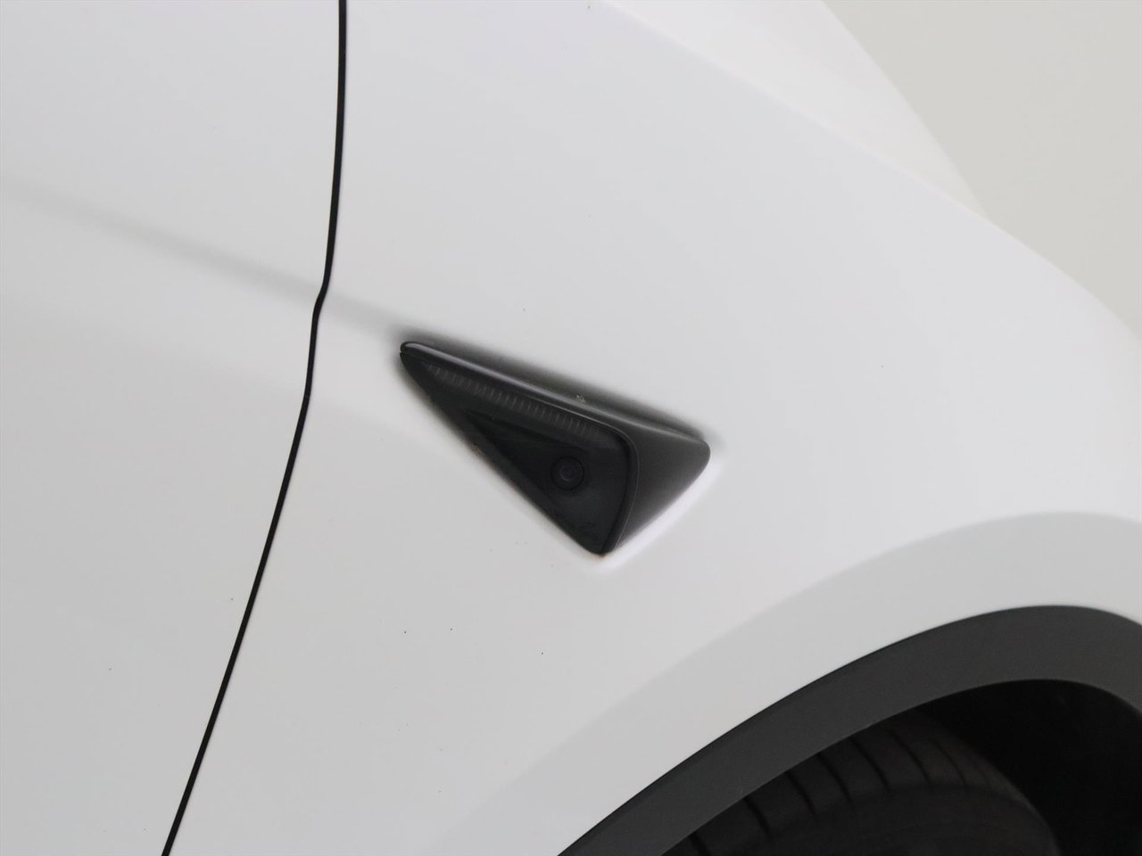 Tesla Model Y Long Range AWD 75kWh 351pk 95.2% SoH AMD RYZEN [ AUTOPILOT+19 INCH+PREMIUM AUDIO ] 14