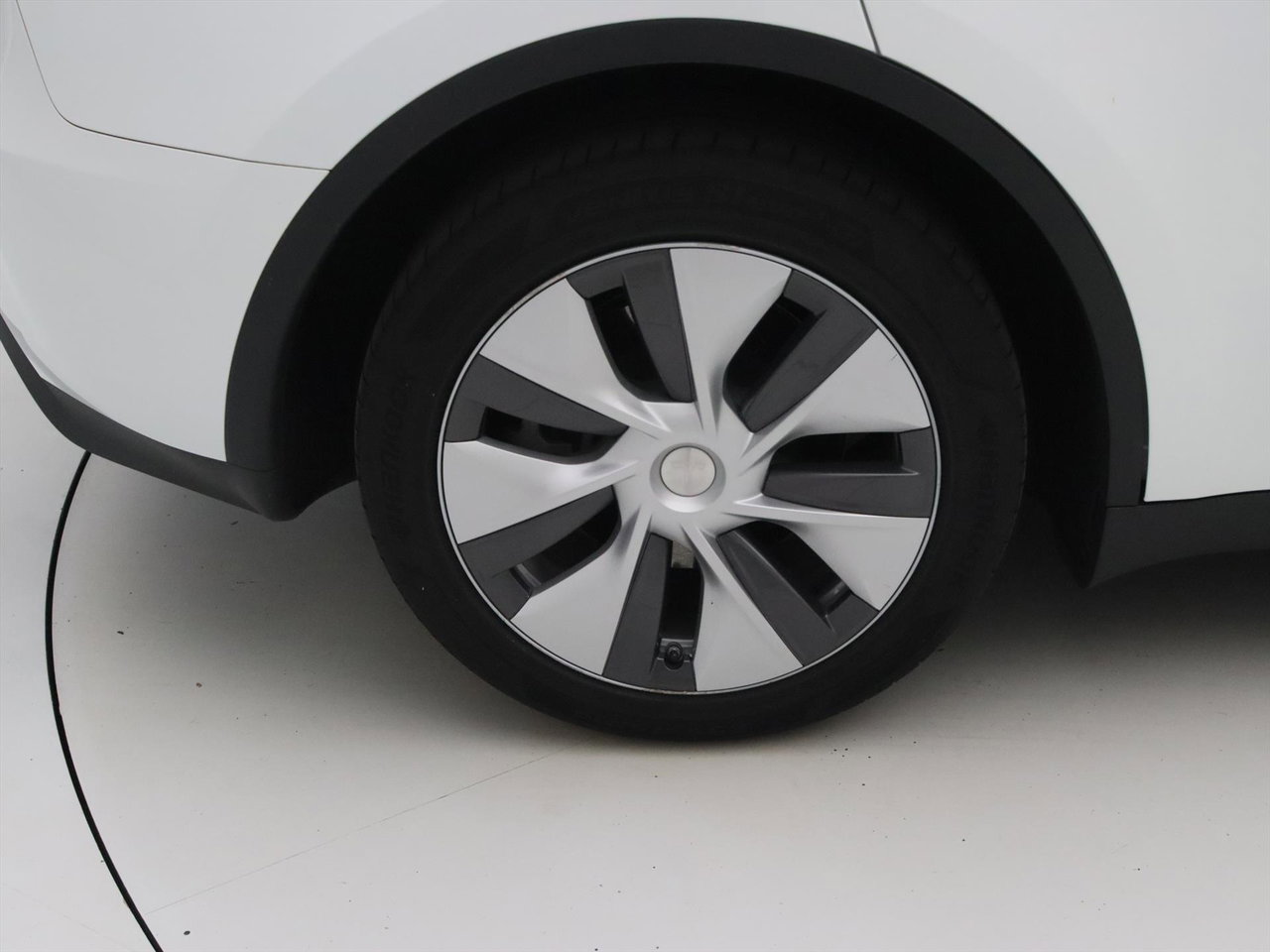 Tesla Model Y Long Range AWD 75kWh 351pk 95.2% SoH AMD RYZEN [ AUTOPILOT+19 INCH+PREMIUM AUDIO ] 12