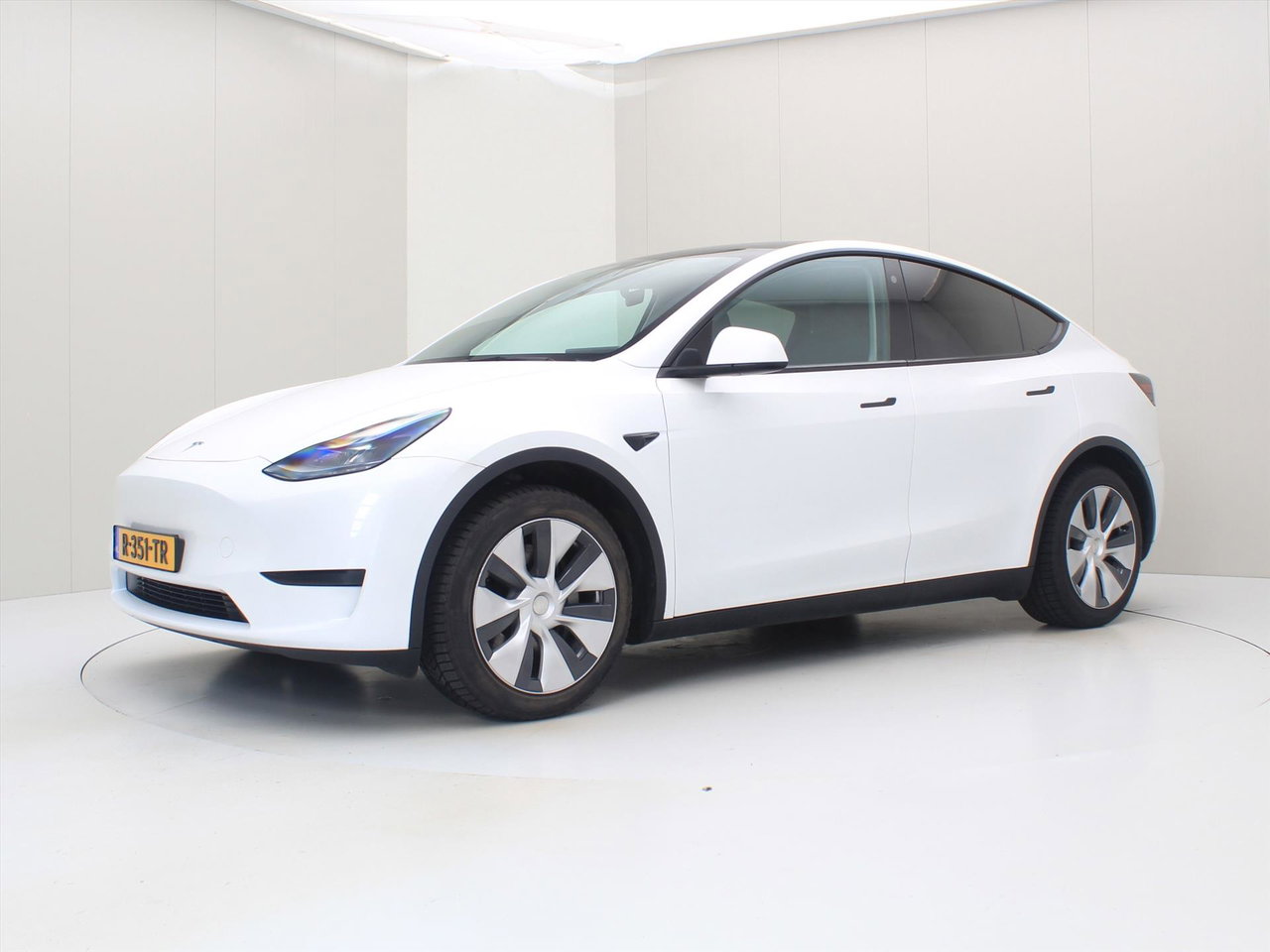 Tesla Model Y Standard RWD Plus 351pk [ LFP ACCU+AUTOPILOT+19 INCH+PREMIUM AUDIO ] 7