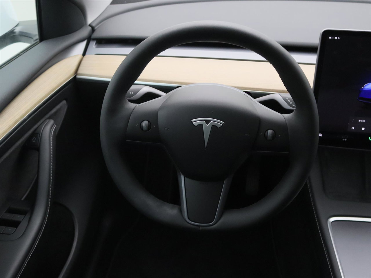 Tesla Model Y Standard RWD Plus 351pk [ LFP ACCU+AUTOPILOT+19 INCH+PREMIUM AUDIO ] 18