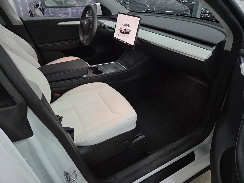 Tesla Model Y Long Range RWD [ HW4+WIT LEDER+AUTOPILOT+19 INCH+600KM WLTP ] 28