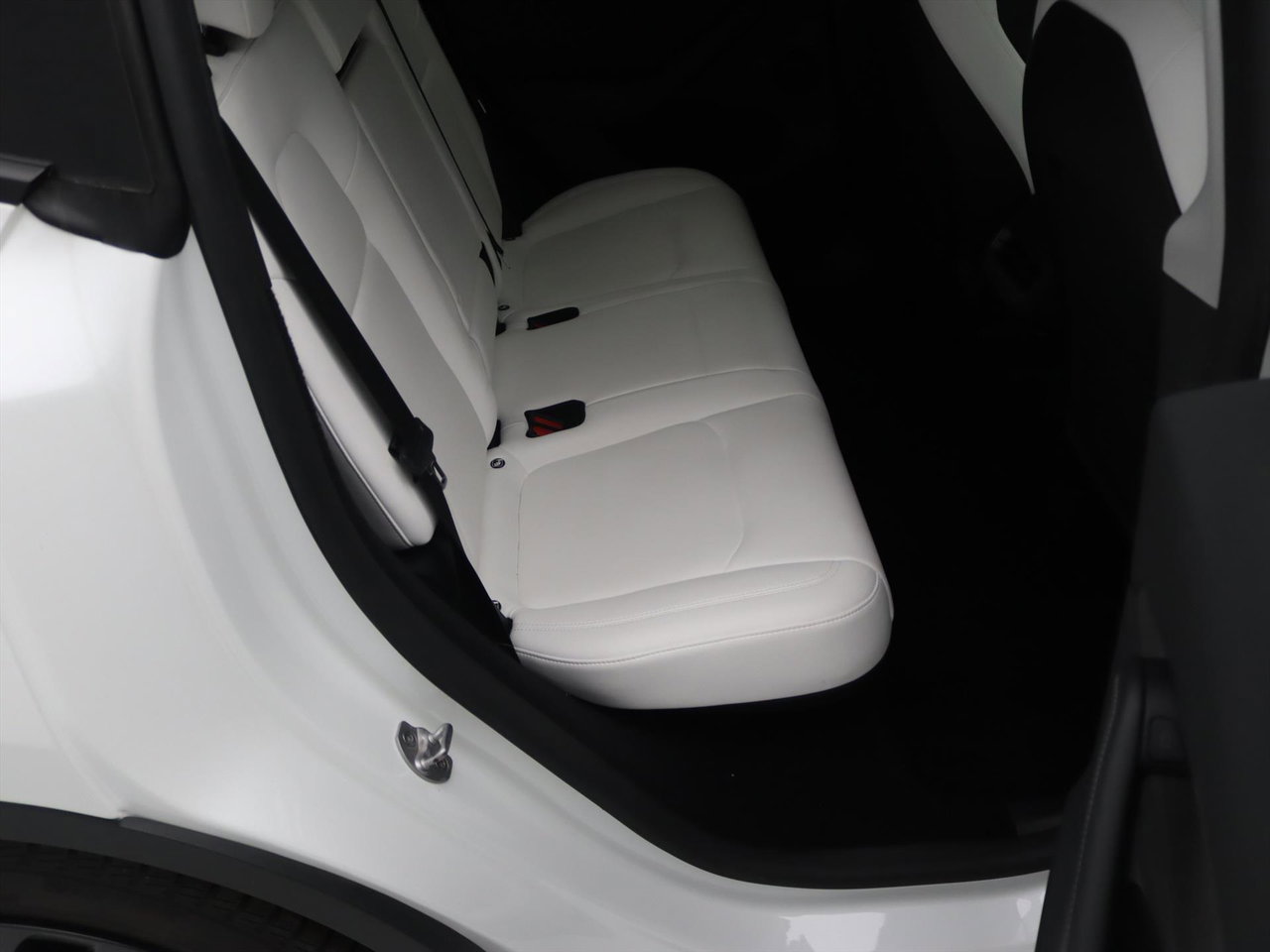 Tesla Model Y Performance 534pk AWD 90.9% SoH [ TREKHAAK+FSD+WIT LEDER+21 INCH+WARMTEPOMP+RYZEN ] 13