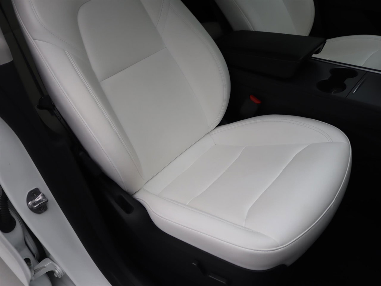 Tesla Model Y Performance 534pk AWD 90.9% SoH [ TREKHAAK+FSD+WIT LEDER+21 INCH+WARMTEPOMP+RYZEN ] 15