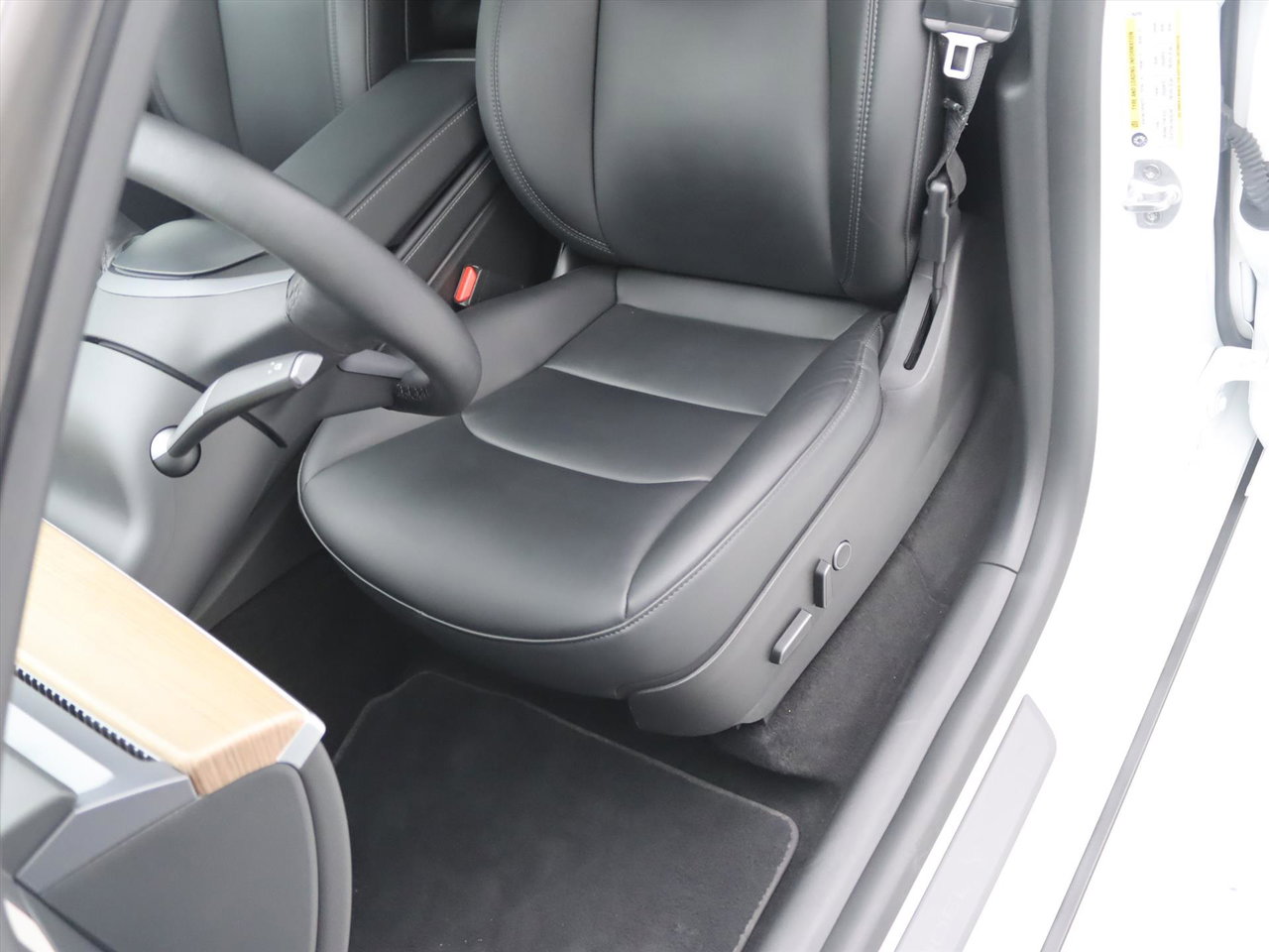 Tesla Model Y Long Range AWD 75kWh 351pk AMD RYZEN [ TREKHAAK+AUTOPILOT+19 INCH+PREMIUM AUDIO ] 26